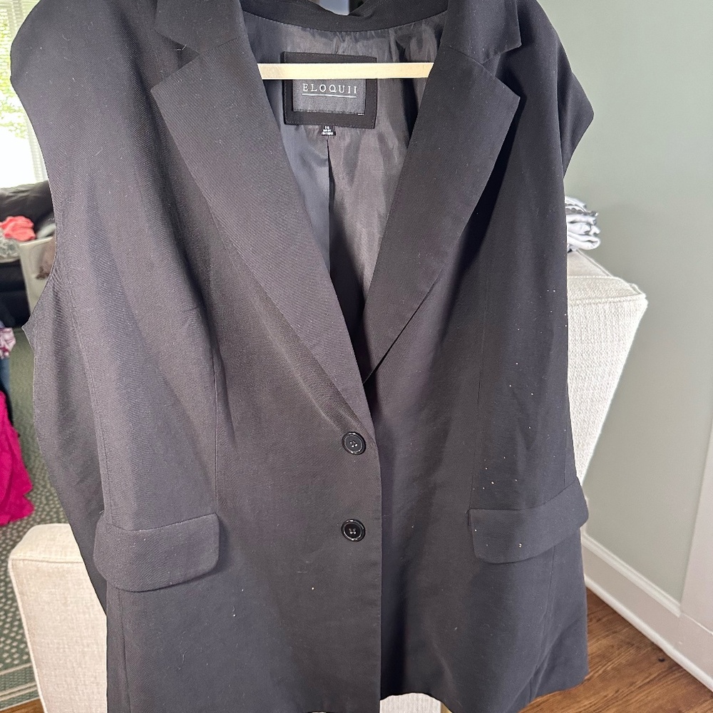 Eloquii black vest with shoulder pads